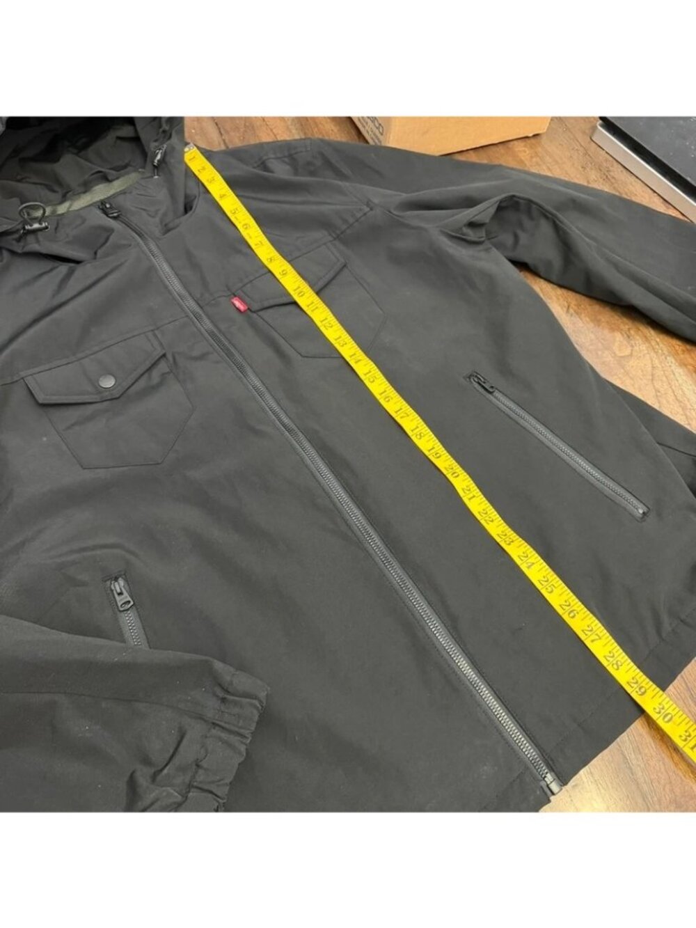 Levi’s Water Resistant Jacket - Picture 8 of 9